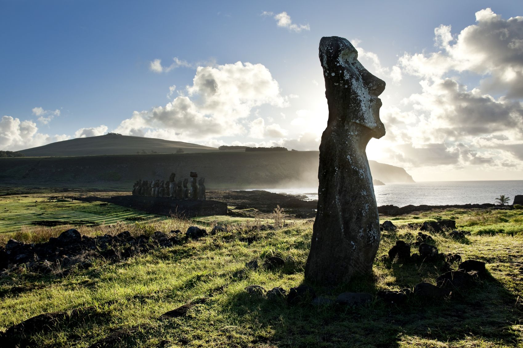The Easter Island Heads Have Bodies Hoax The Easter Island Heads Have Bodies Hoax