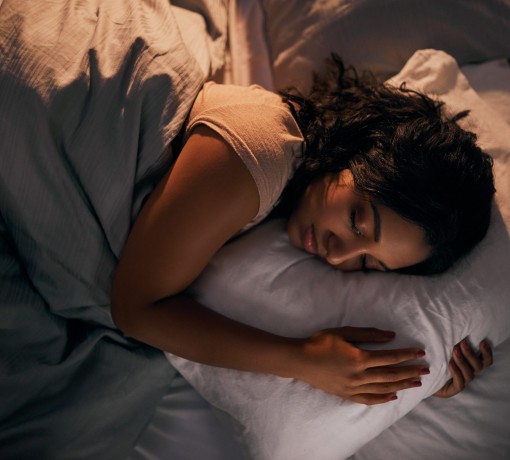 Beauty Sleep: 7 Abendrituale für strahlende Haut und besseren Schlaf