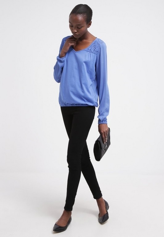 X-Frau blaues Langarmshirt