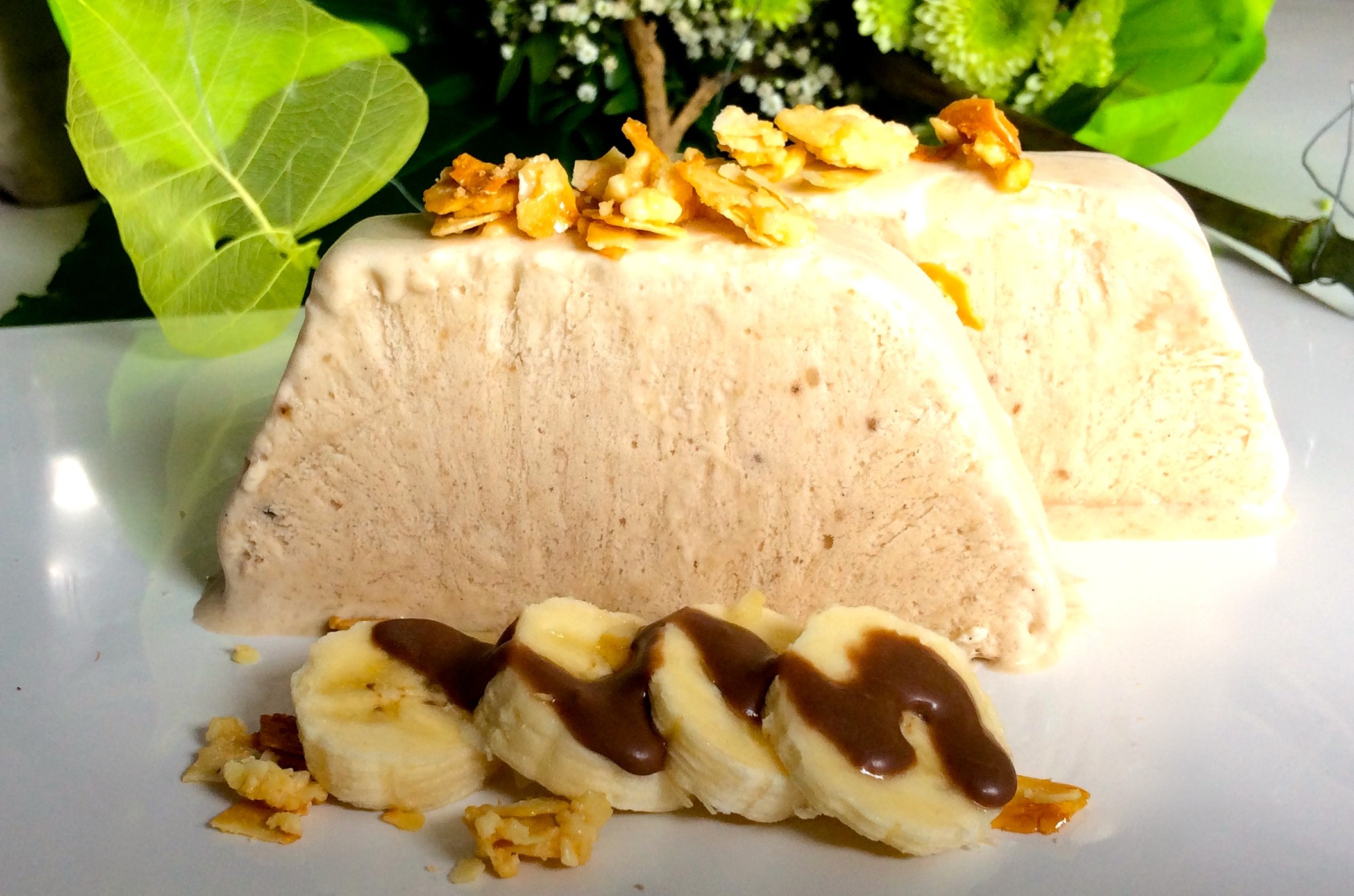 Bananenparfait mit Mandelkrokant