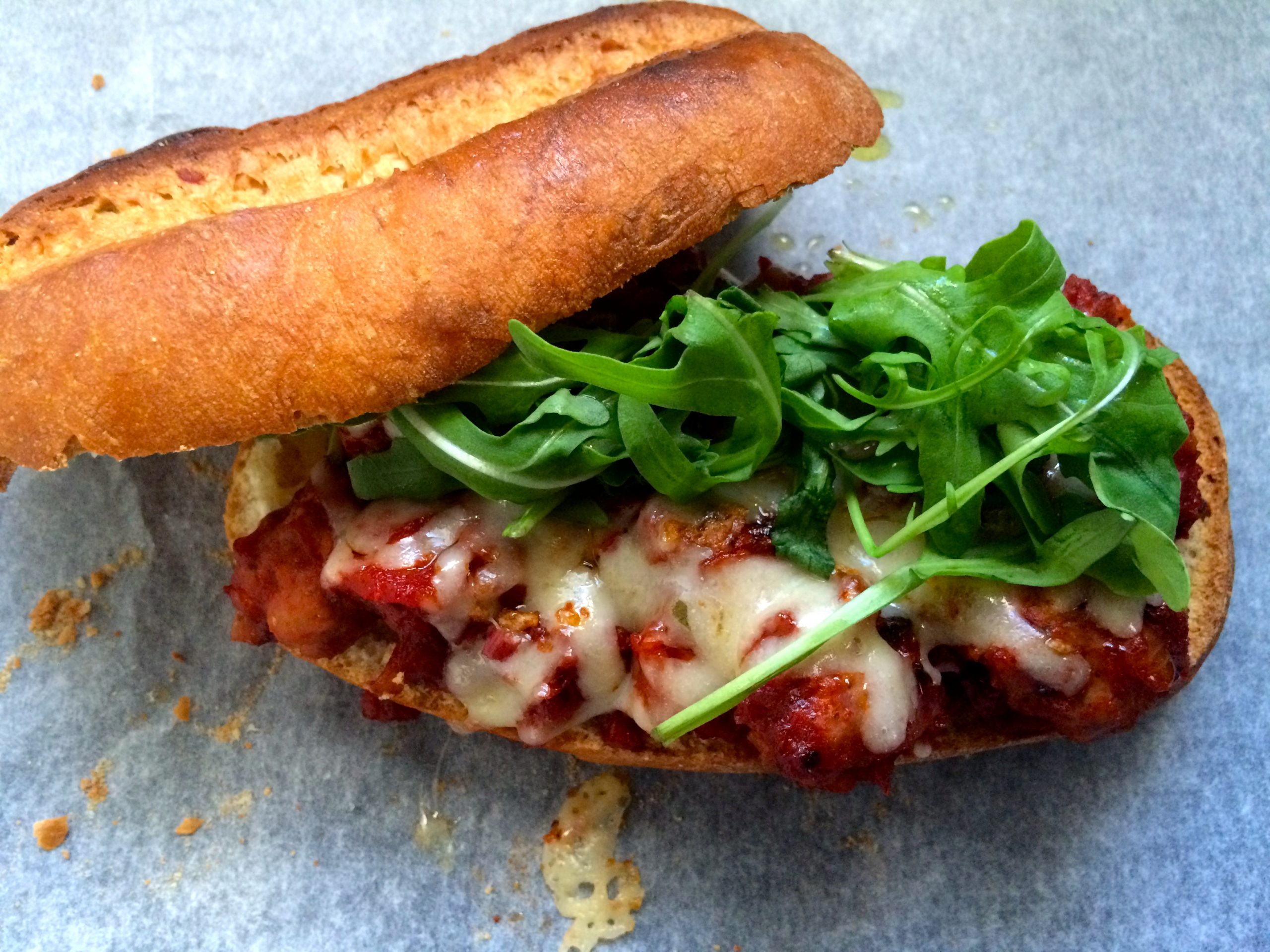 Meatball-Marinara-Brötchen