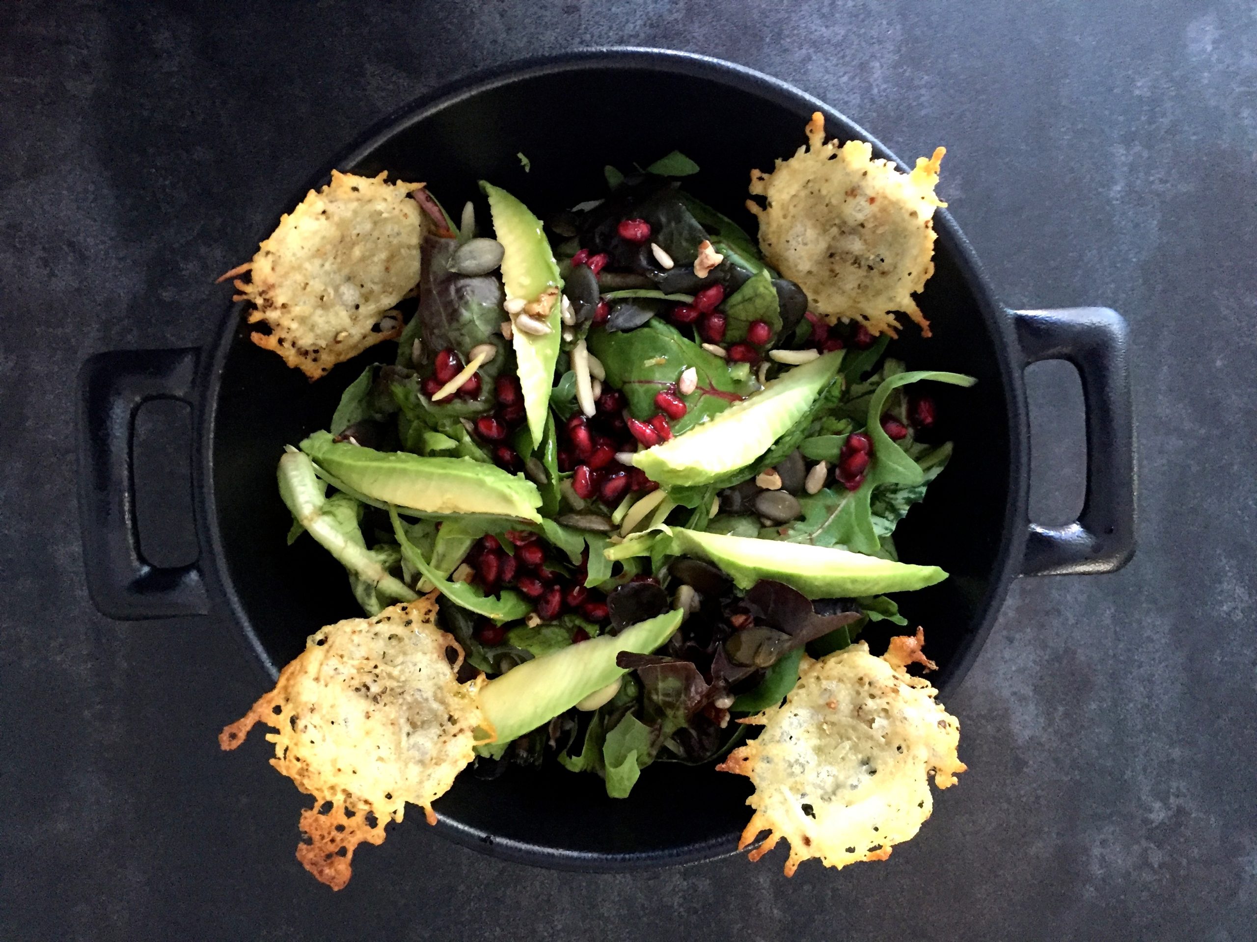 Salat mit Käsecrackers.JPG