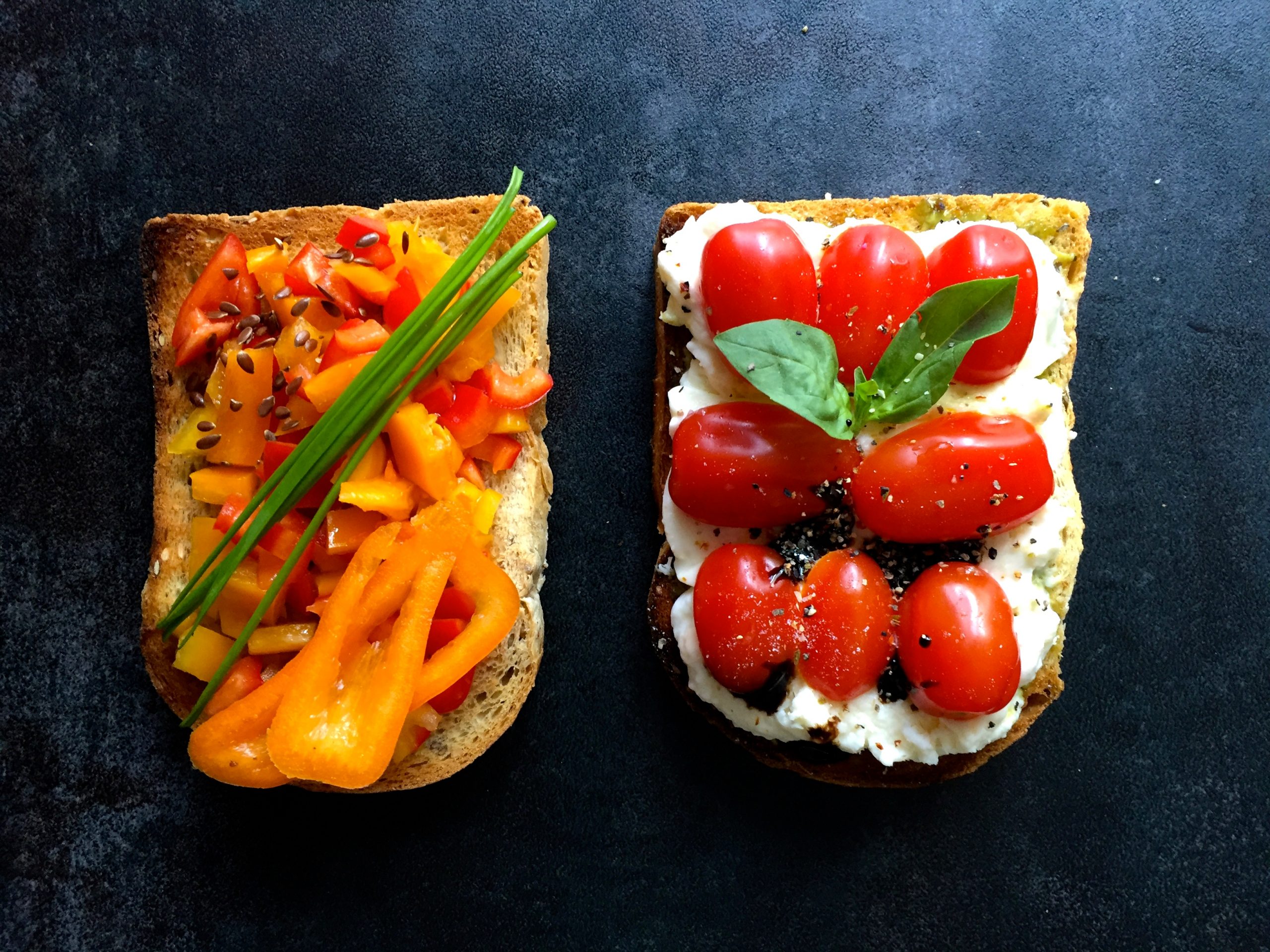 Tomaten-Pesto-Brötchen.jpg