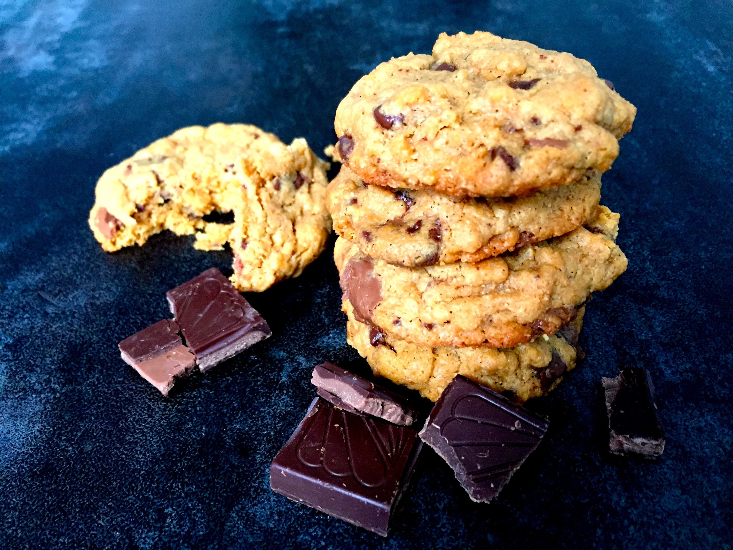 Erdnussbutter-Chocolate-Chip-Cookies ohne Mehl