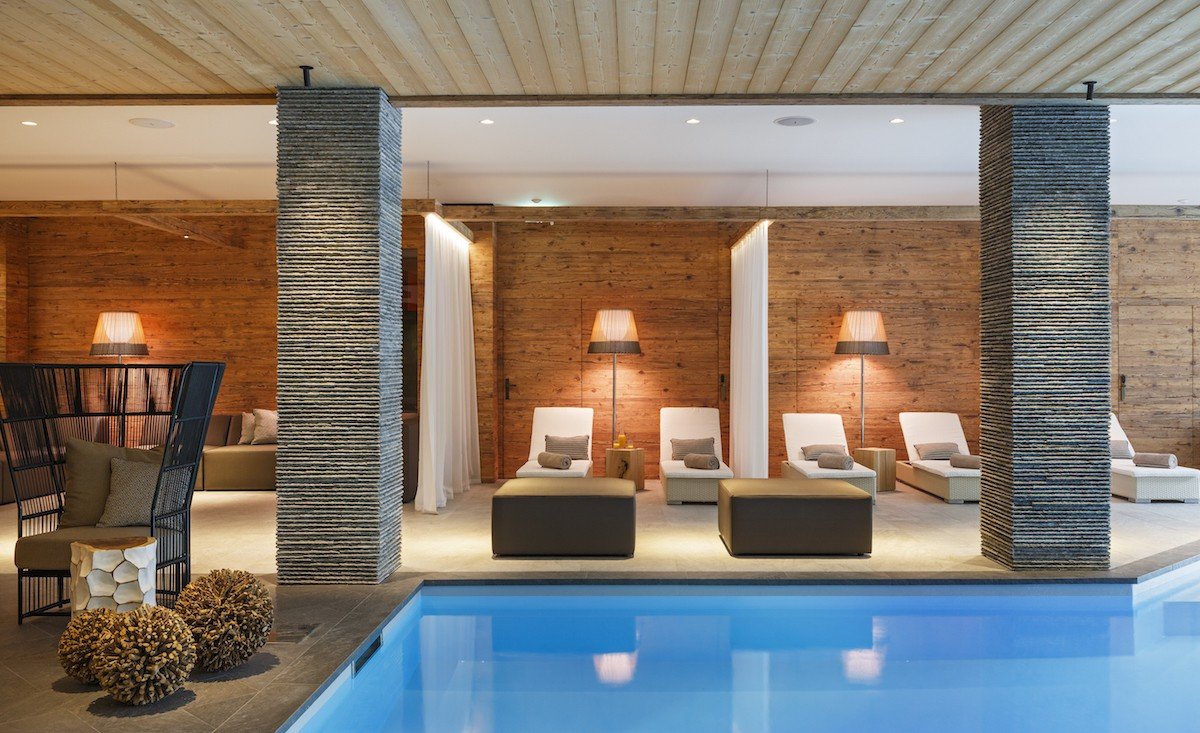 Hotel Piz Buin Klosters Prättigau Graubünden Schweiz Schwimmbad Wellness SPA (12).jpg