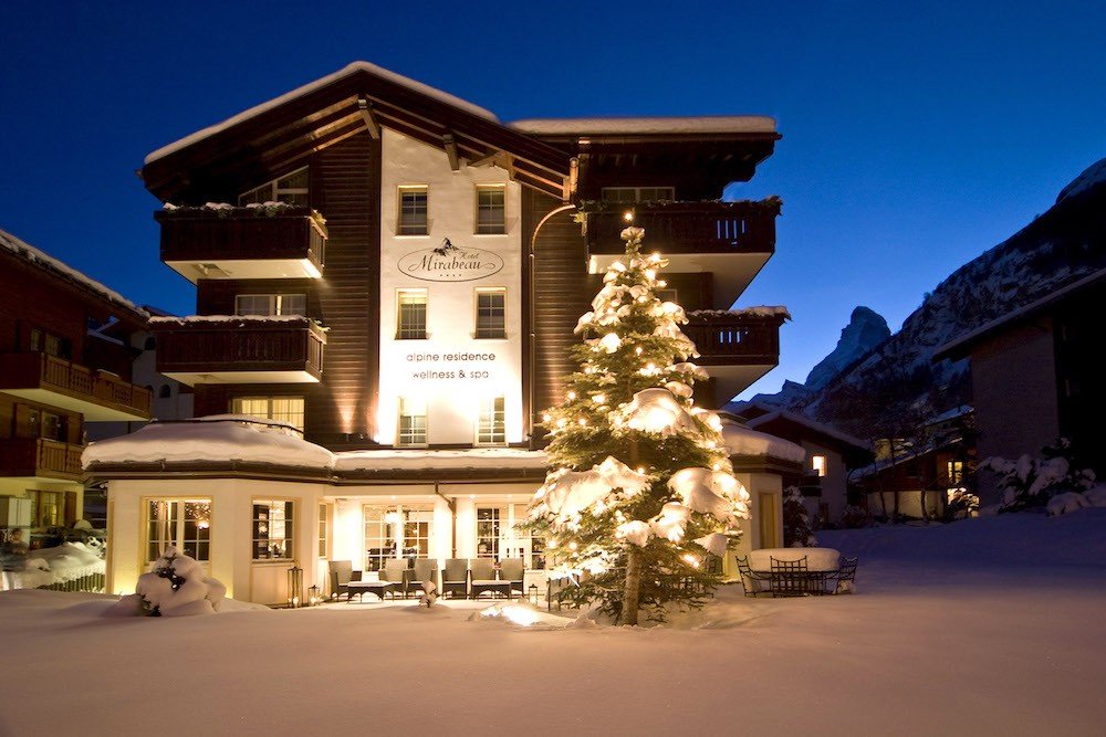 Hotel Mirabeau Winter.jpg