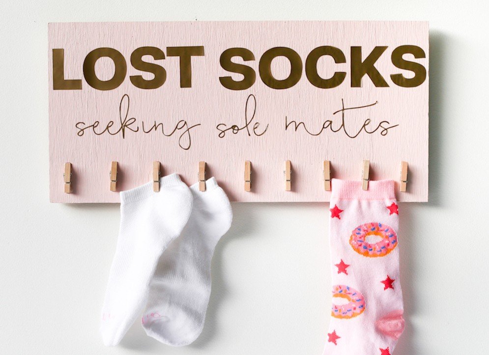 DIY-Lost-Sock-Sign-Tutorial-Salty-Canary-24-of-26-copy.jpg