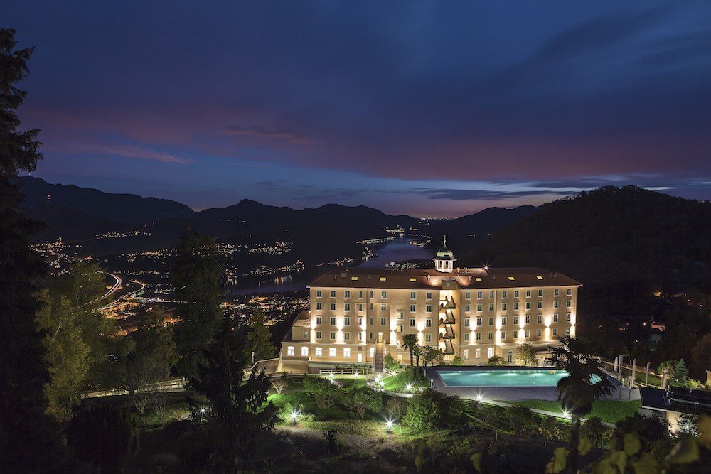 Kurhaus_Cademario_Hotel_&_Spa_Hotel Outside night 2.jpg