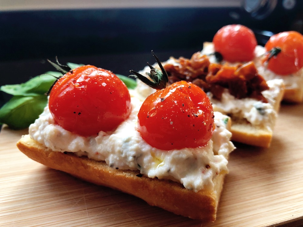 Bruschetta mit Ricotta und Tomaten 1.JPG